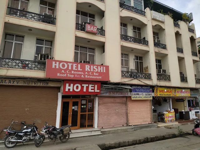 Flagship 10282 Hotel Rishi