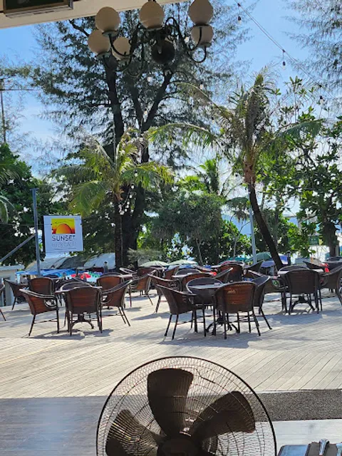 Sunset Beer Cafe Graceland