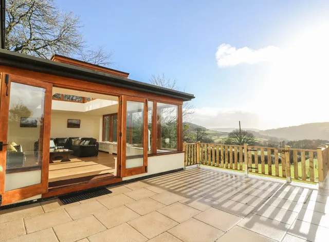 Oakwood Lodge Park Ltd