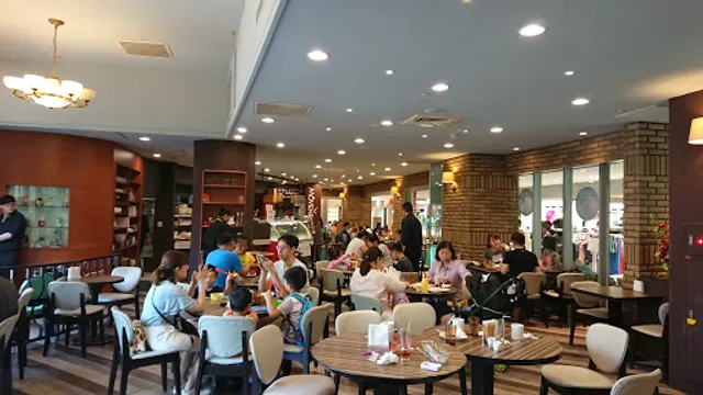 Mövenpick Café Miramar Shop