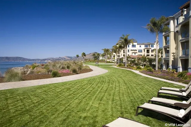 Dolphin Bay Resort & Spa