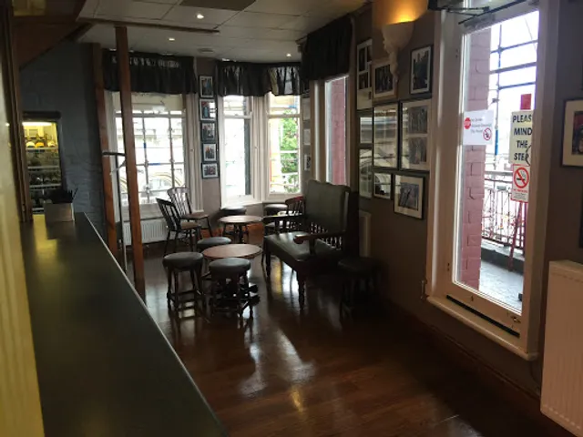 La Piazza Restaurant