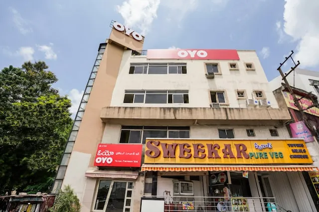 OYO Hotel Pariwar Inn