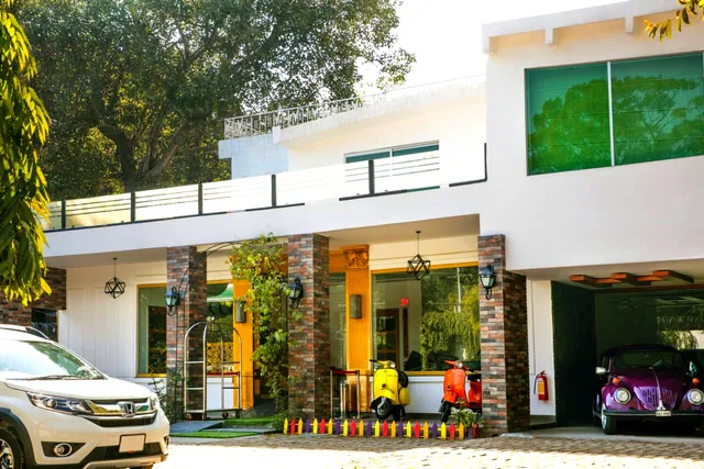 Lawrence View Hotel, Lahore