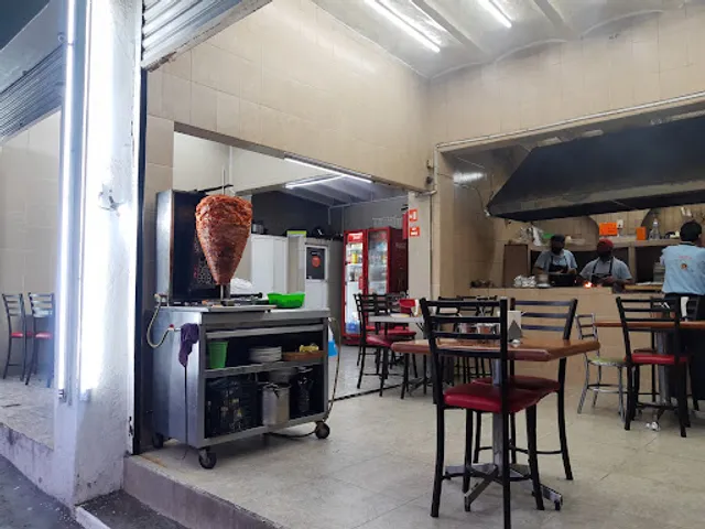 Taquería Día Y Noche