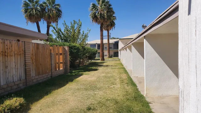 Shadow Park Inns & Suites