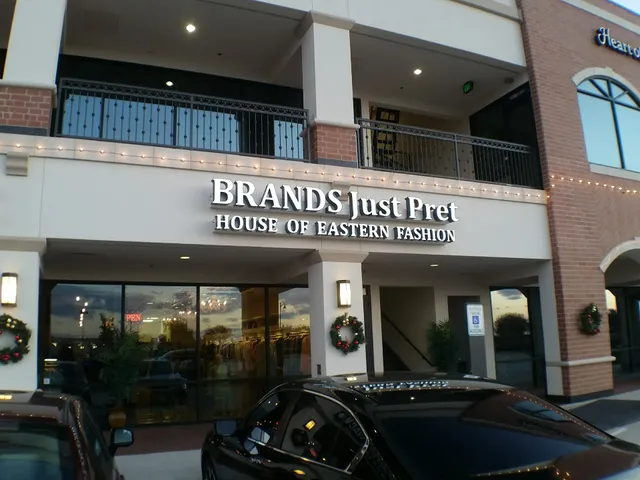 Runway Prêt Houston, Pakistani Fashion