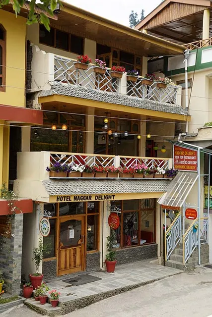 Hotel Naggar Delight