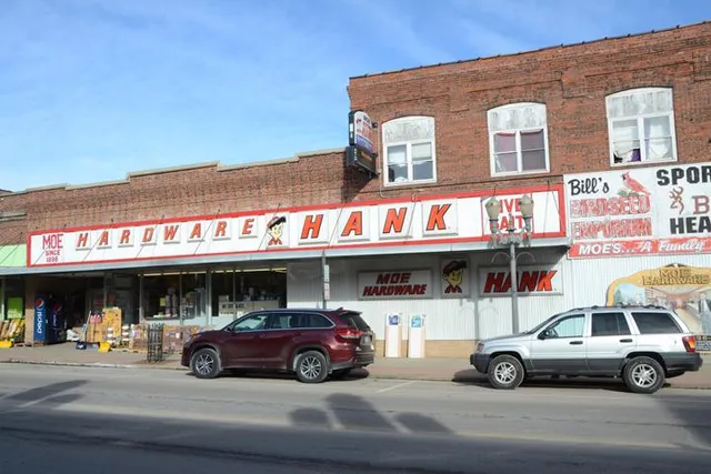 Moe Hardware Hank & Sporting Goods