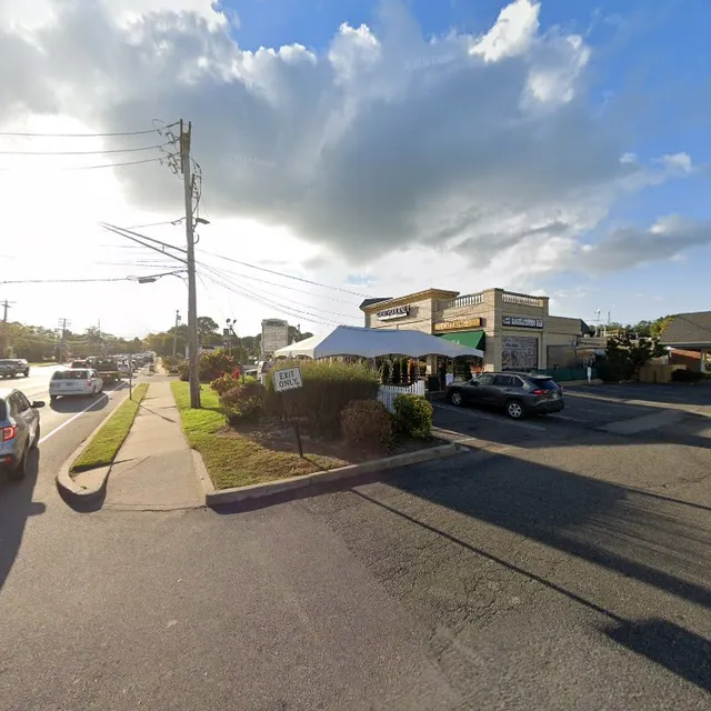 Woodbury Country Square