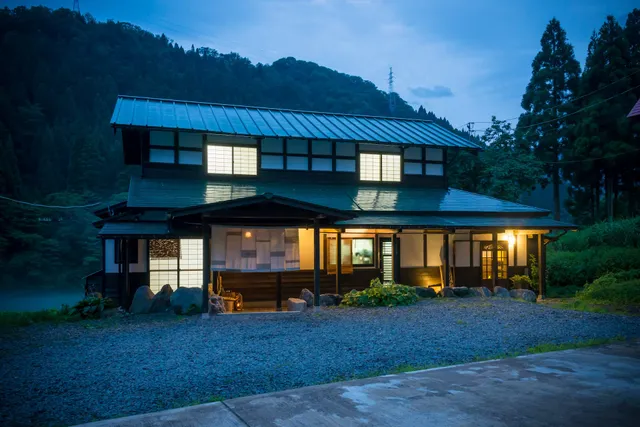 山里の香りただよう宿 ふらり