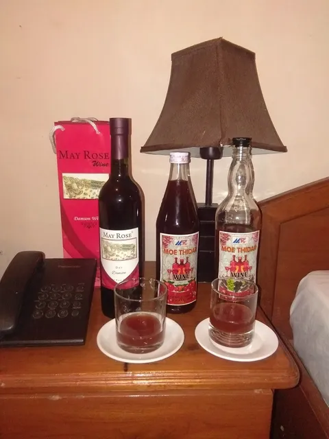 Hotel Hnin Si Khaing