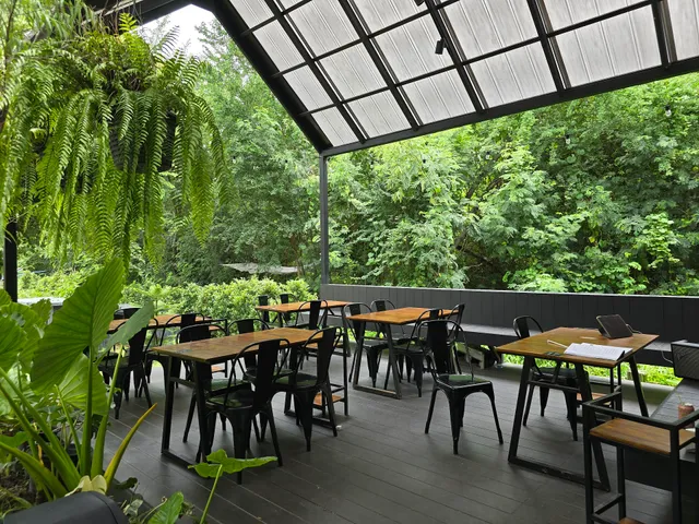 บ้านแสนแซ่บ Baan Saen Zab