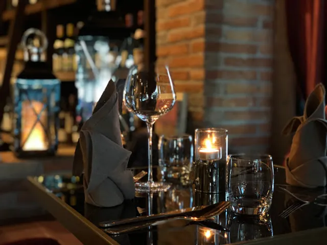 La Vineria House Wine & Restaurant