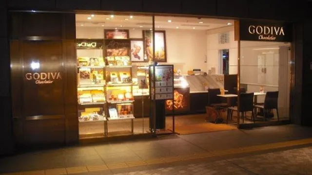 GODIVA Tenjin Underground Mall Store