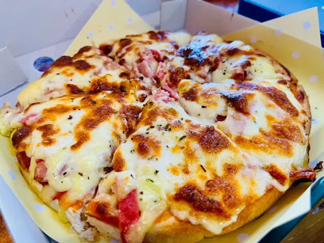 ร้านอาหาร pizza by หมูแดง