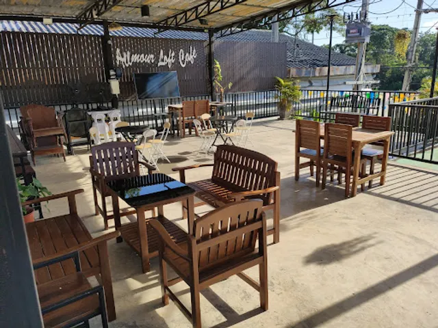 Allmour Loft Cafe