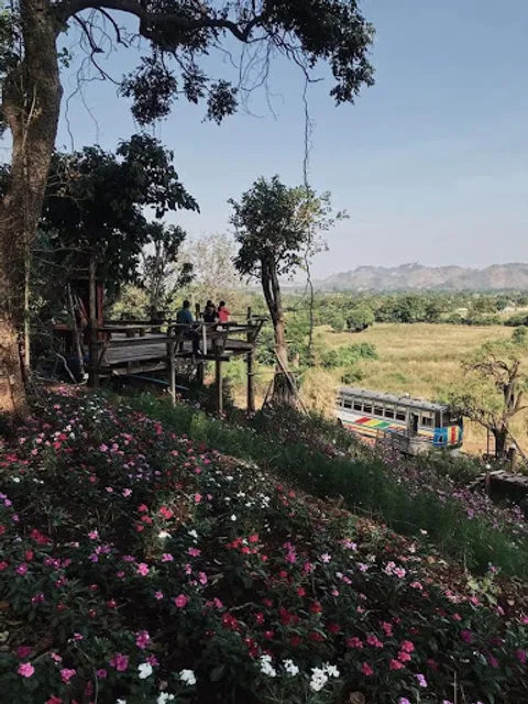 Krua Chomphon Thai Food