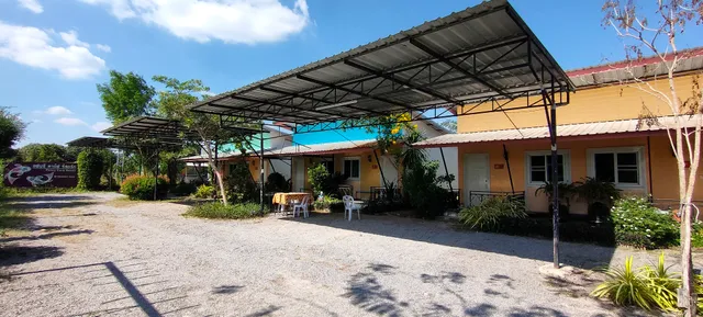 แฟนซี คาร์ฟ รีสอร์ท ชะอำ (Fancy Carp Resort Cha Am)