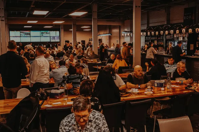 Box 1 Bar & Restaurant