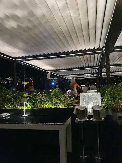 You Marina Lounge & Restaurant