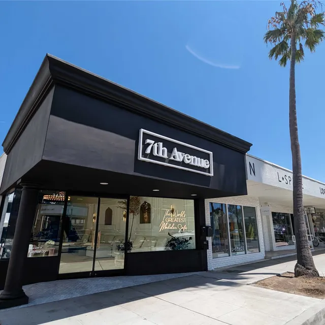 7th Avenue @ Newport Beach Orange County