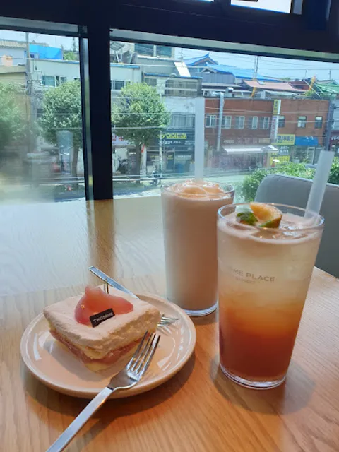 투썸플레이스 인천용마루점