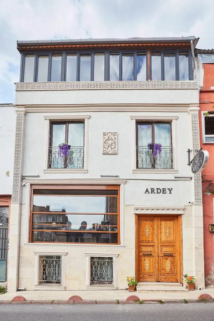 ARDEY HOTEL