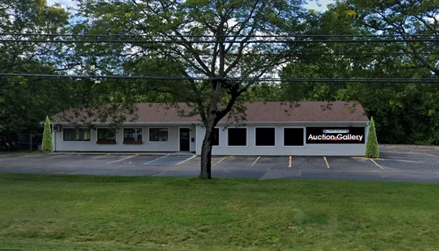 Chamberlains Auction Gallery