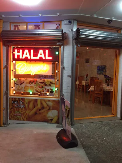 Nana's Fish House ( Halal Certified )