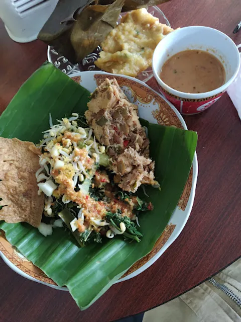 Pecel Pincuk & Rawon Jeng Rina Cabang Jogja Bay