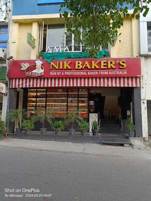 NIK BAKER'S