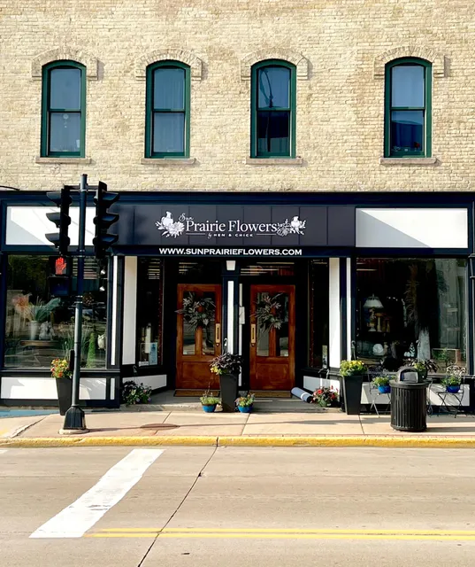 Sun Prairie Flowers by Hen & Chick