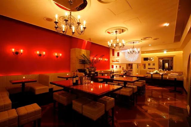 Spanish Lobos Hibiya shop