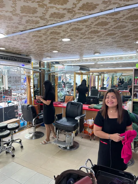 Fon Haircut Arabic salon