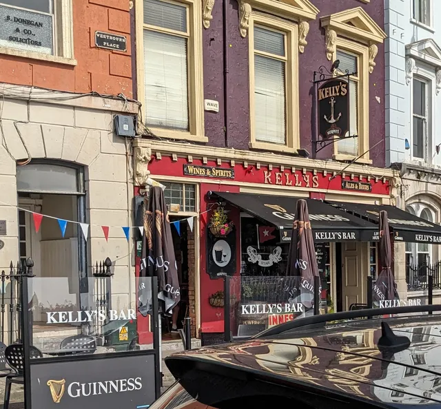Kelly's Bar