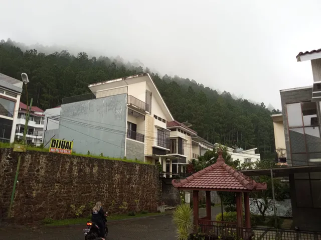 Vila Kusumandaru Pinus F11