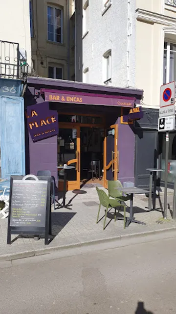 La Place Bar Cocktails et Encas.