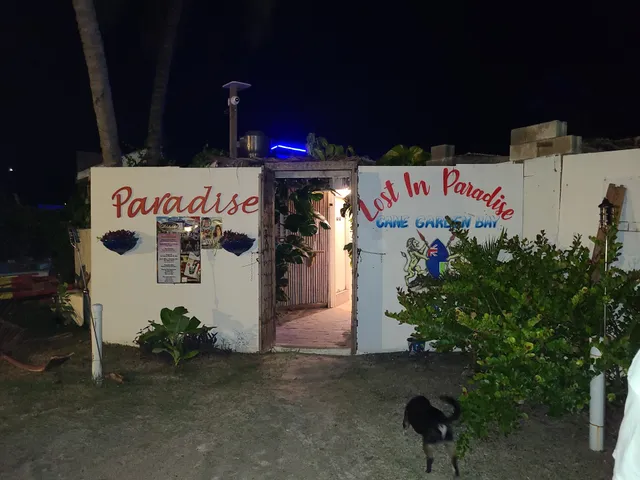 Paradise Club Lounge, Bar, & Restaurant