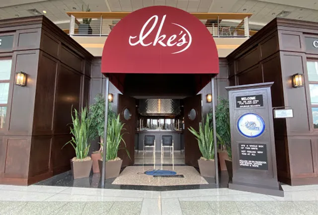 Ike's Food & Cocktails