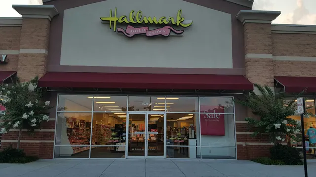 Dee's Hallmark Shop