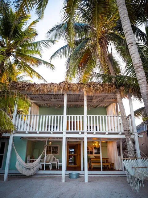 Utopia Guesthouse & Yoga Studio : El Cuyo, Mexico