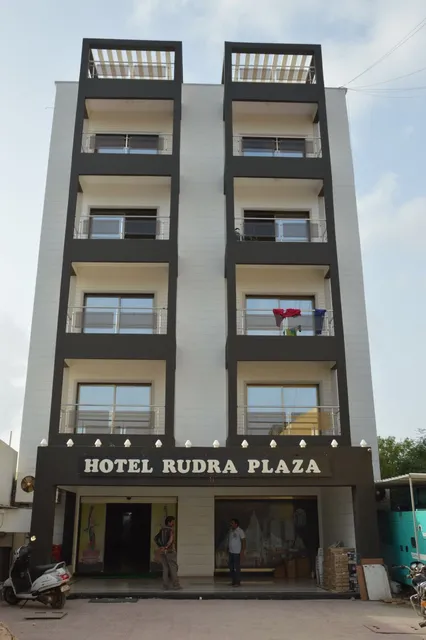 Hotel Rudra Plaza