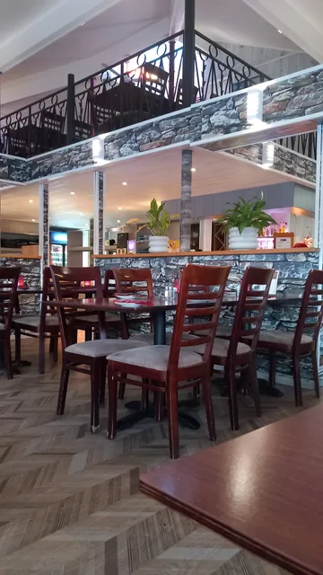 Napoli Restaurant og Hotell