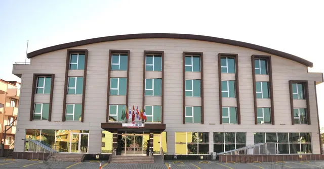 Work & Home Hotel Suites