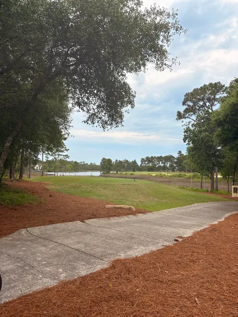 Shark’s Tooth Golf Club