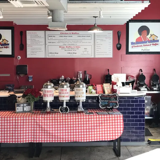 Ma Momma's House at The Pythian Market