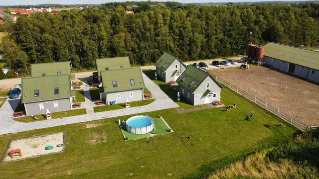 Domki Przy Stajni "Koński Kierat"