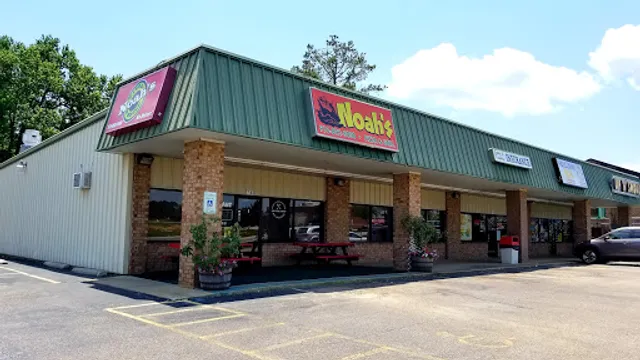 Noah's Pizza & Grill