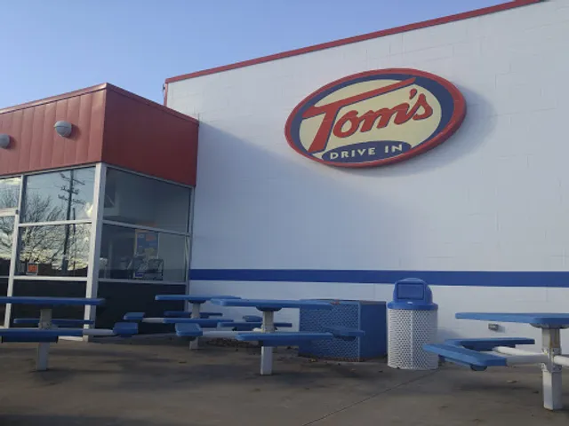 Tom's Drive In